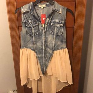 Cute blue jean high low top!!💙